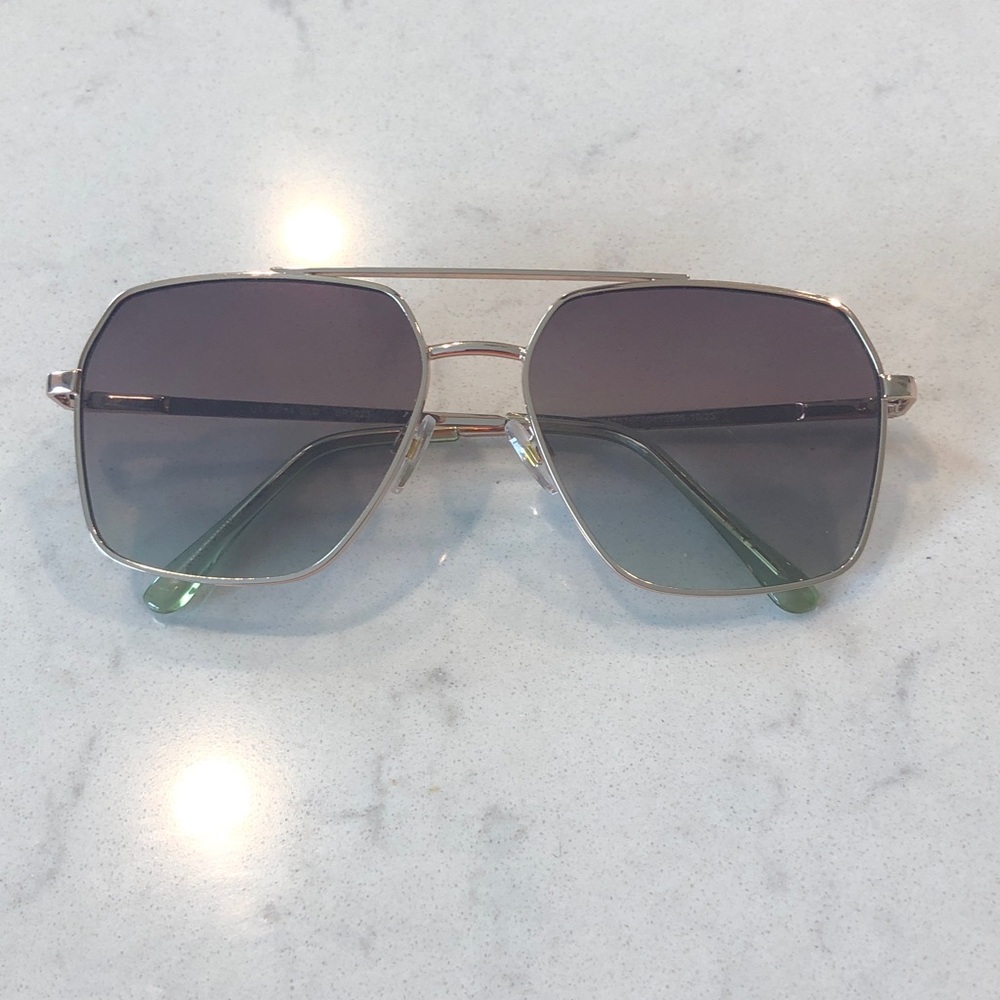 Universal Thread Silver Aviator Sunglasses